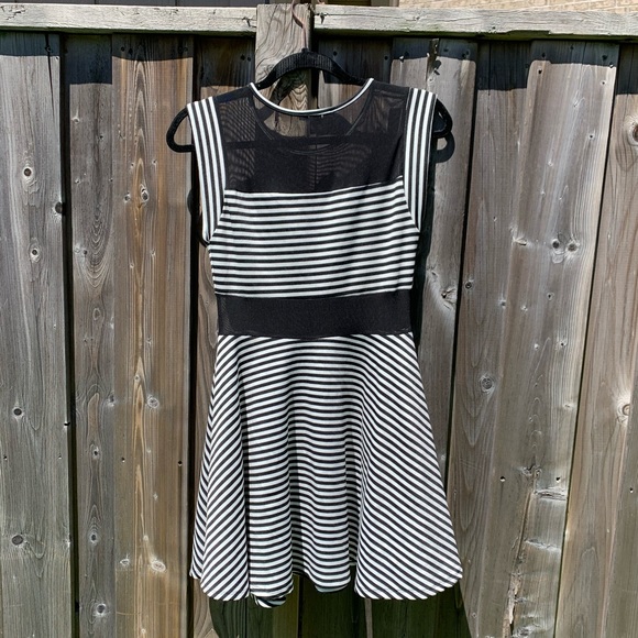 Stripe dress - Picture 2 of 3